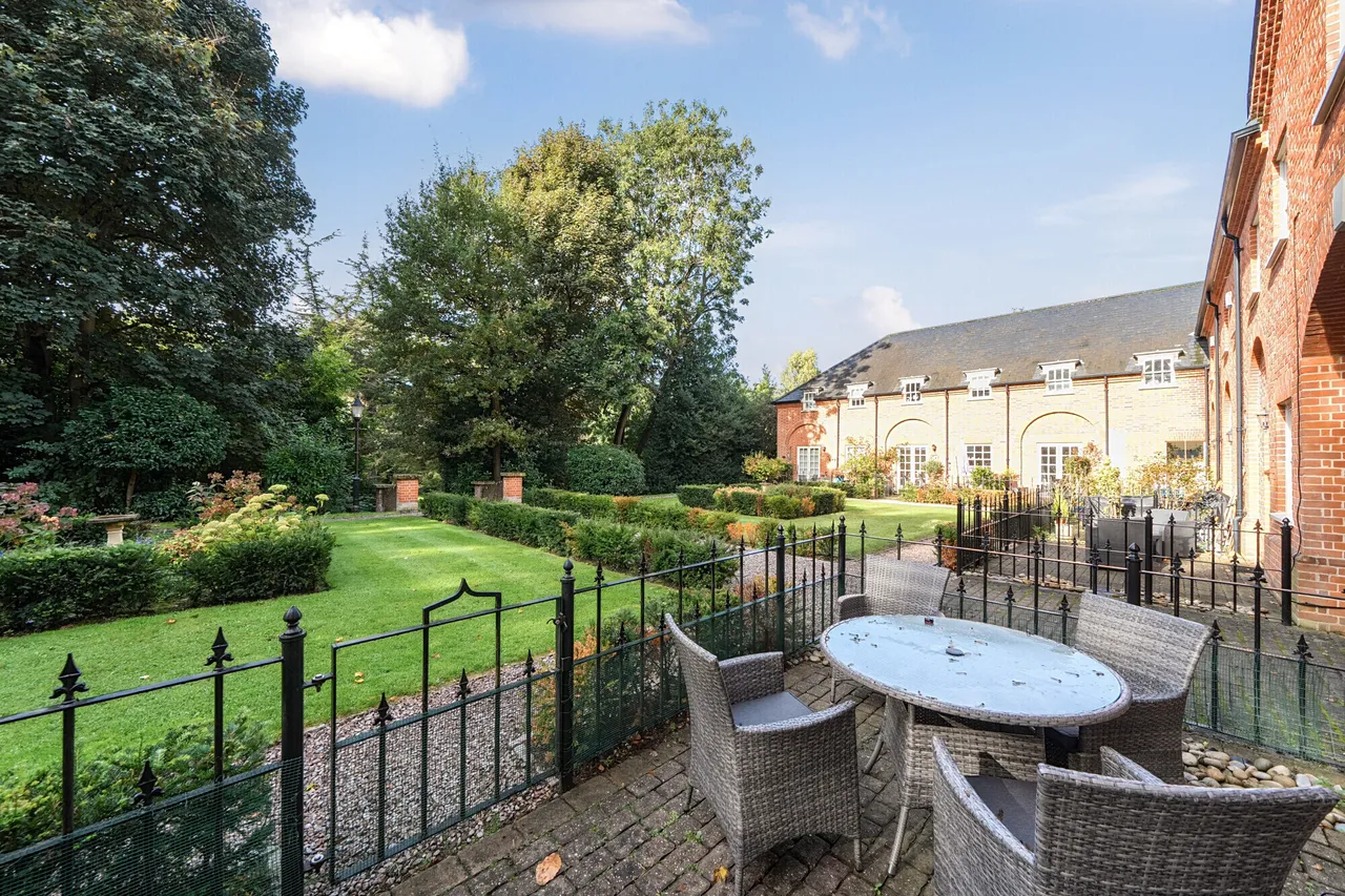 Mulberry Close, Watford, WD17, photo 2