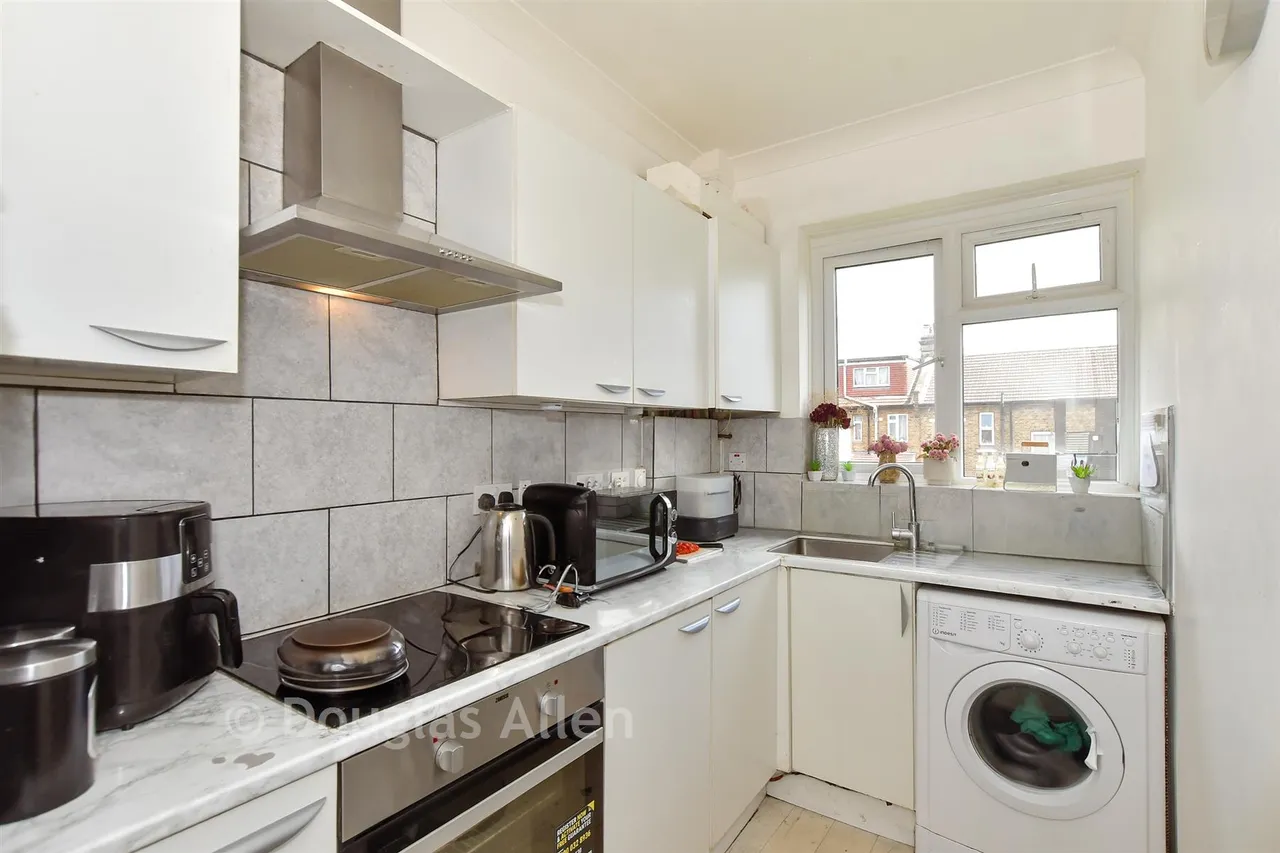 Woodlands Road, Ilford, IG1, photo 4