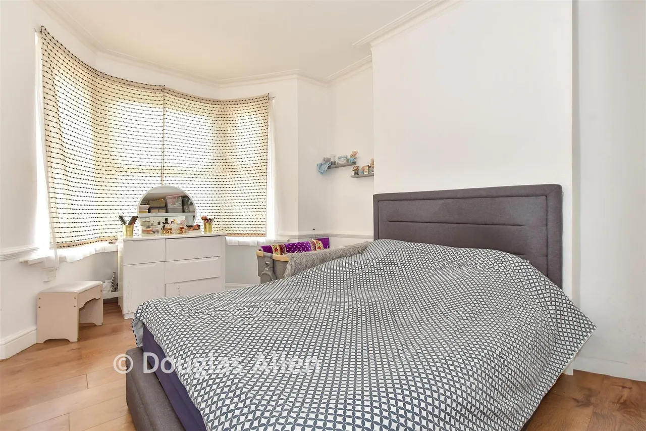 Woodlands Road, Ilford, IG1, photo 2