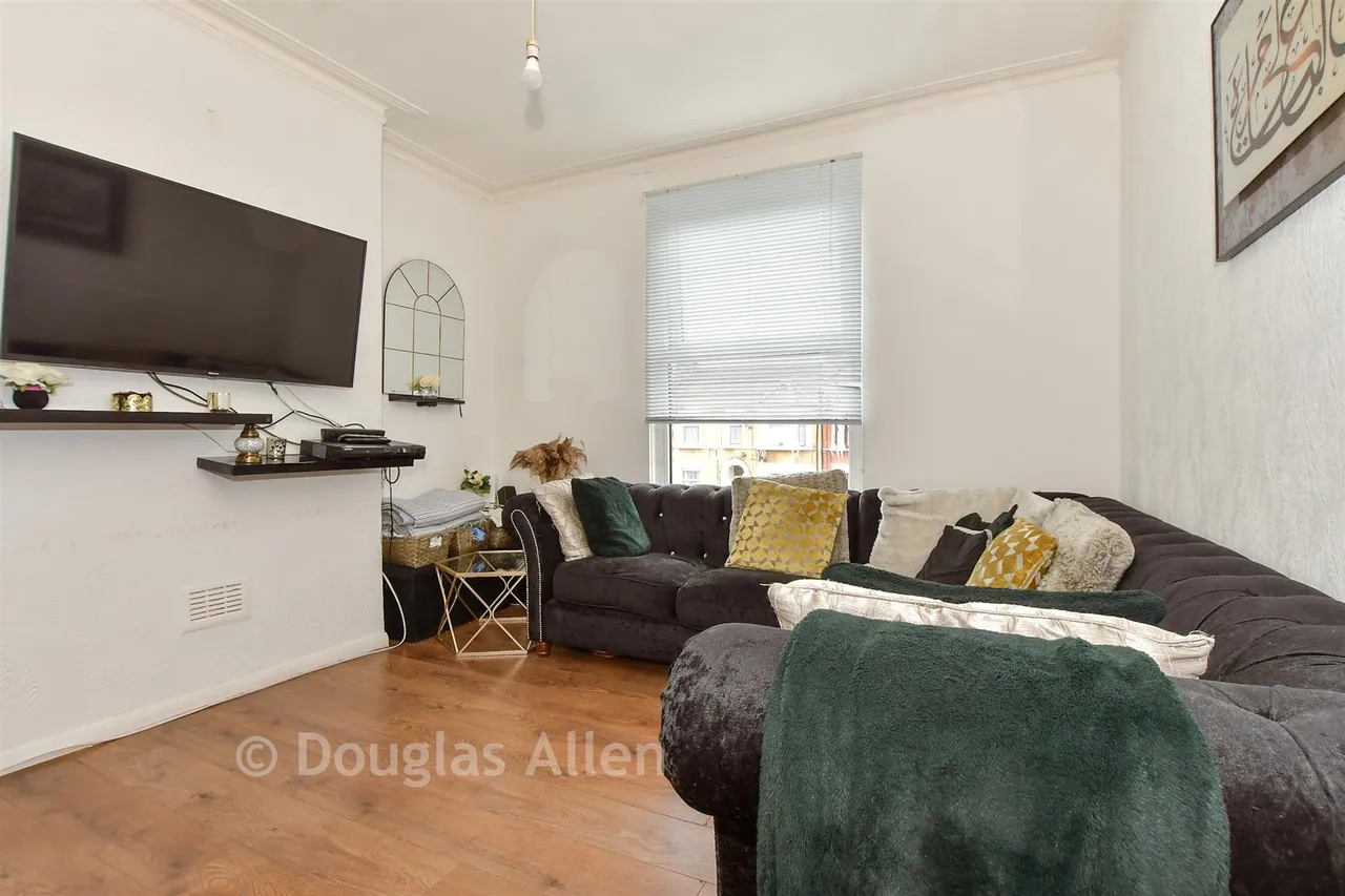Woodlands Road, Ilford, IG1, photo 3