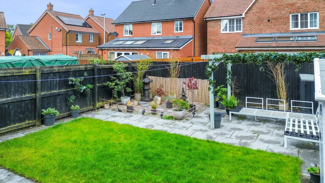 King Oswald Crescent, Widnes, Widnes, WA8 5AB, photo 18