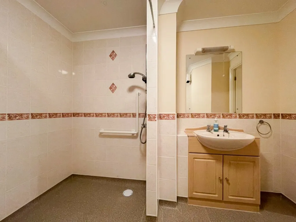 Nelson Court, Glen View, DA12, photo 6
