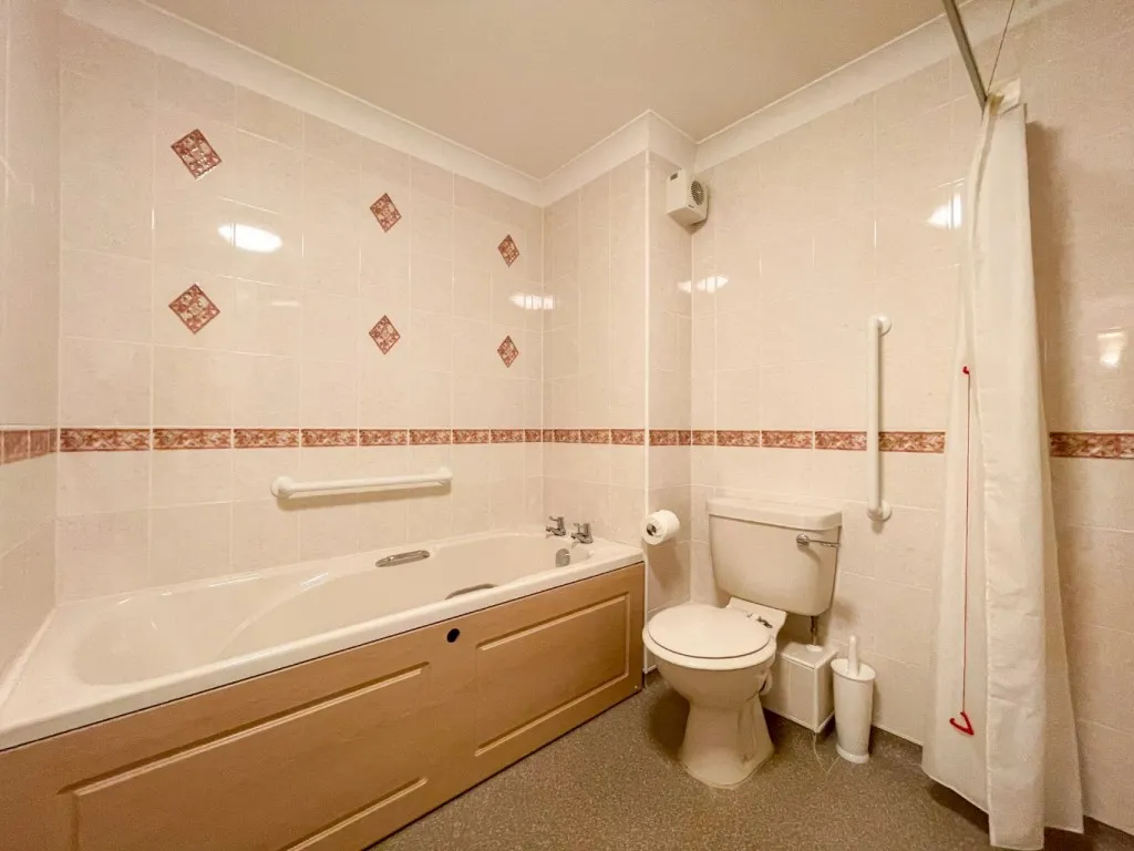 Nelson Court, Glen View, DA12, photo 5