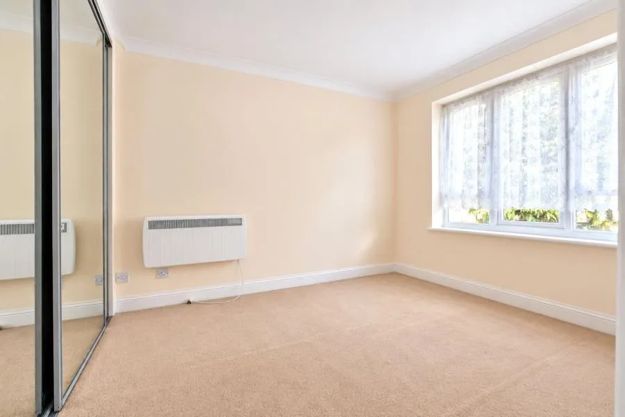 Frazer Close, Romford, RM1, photo 3