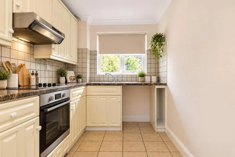 Frazer Close, Romford, RM1, photo 6