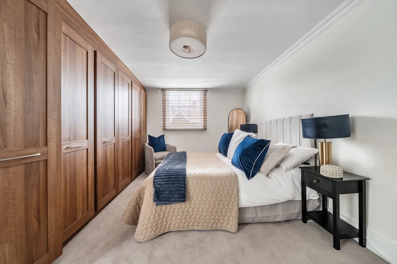 Flat 1, 7-8 Cromwell Crescent, London, photo 9