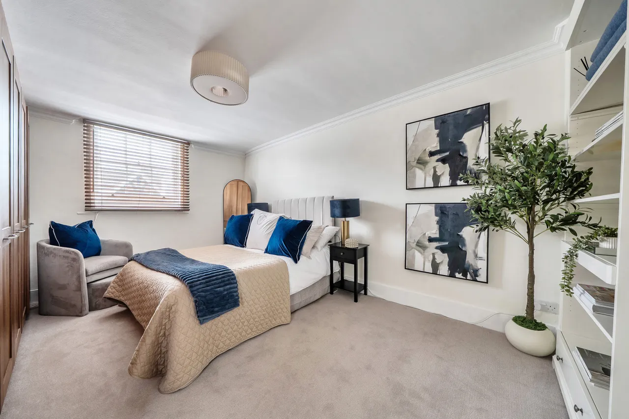Flat 1, 7-8 Cromwell Crescent, London, photo 4