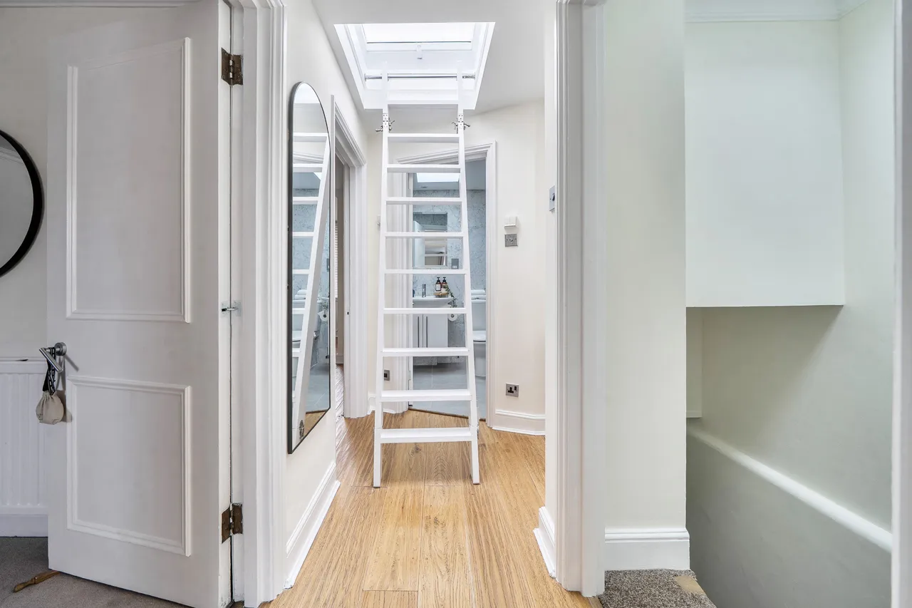 Flat 1, 7-8 Cromwell Crescent, London, photo 12