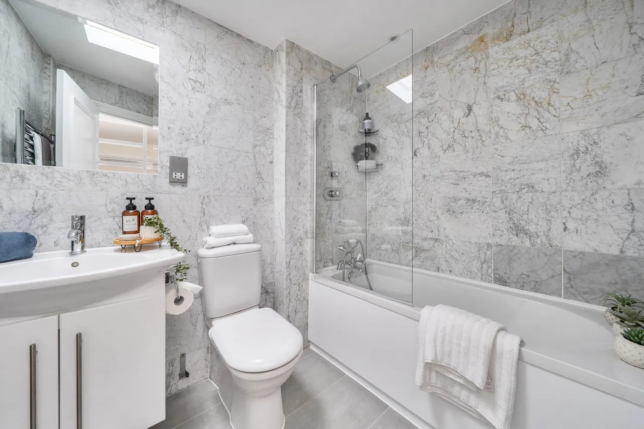 Flat 1, 7-8 Cromwell Crescent, London, photo 7