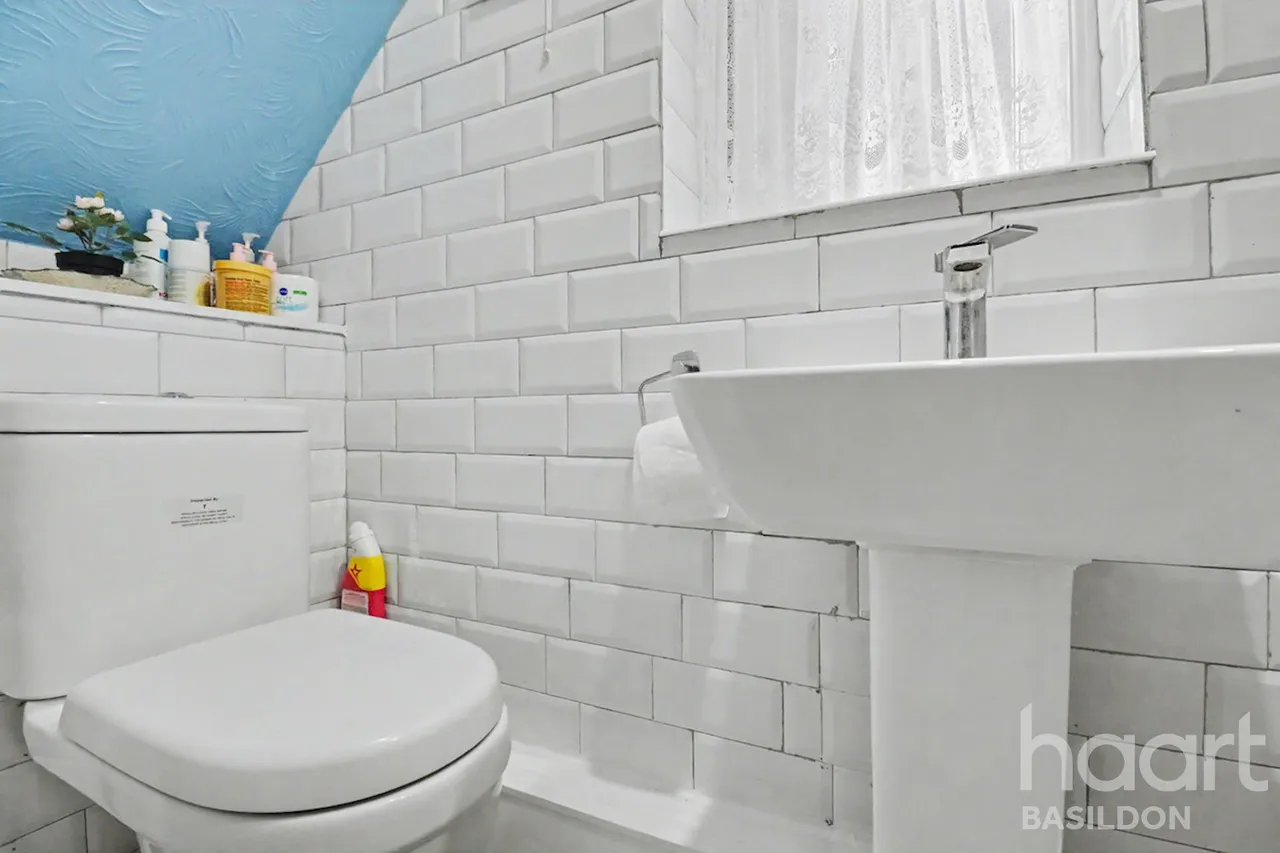 Chancel Close, Basildon, SS15, photo 5