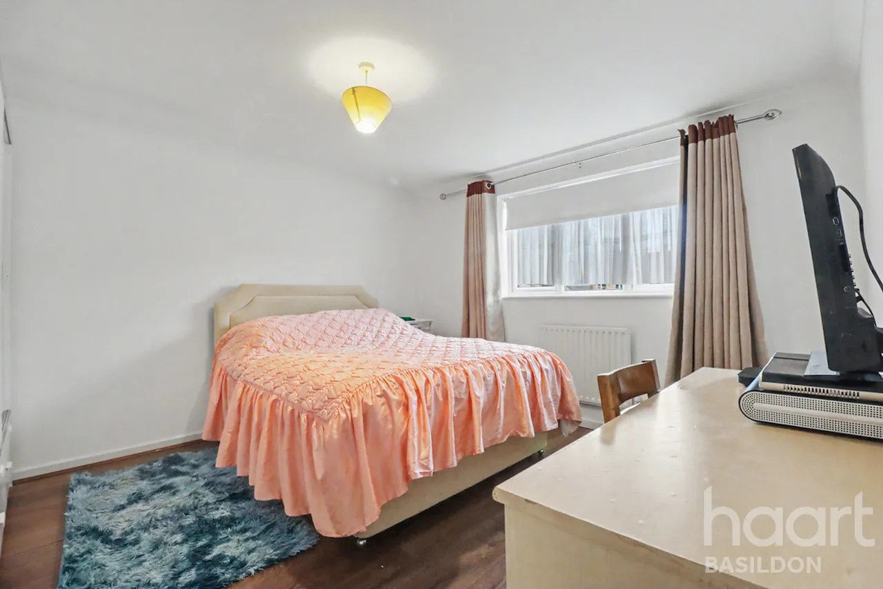 Chancel Close, Basildon, SS15, photo 14
