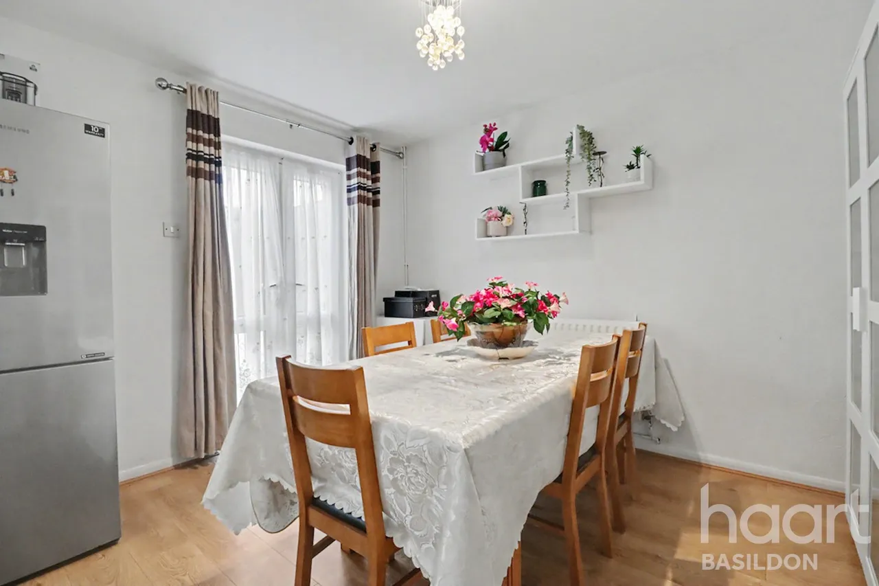 Chancel Close, Basildon, SS15, photo 6