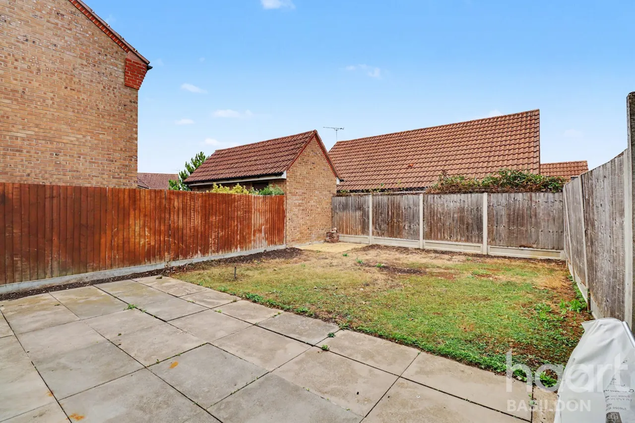 Chancel Close, Basildon, SS15, photo 15