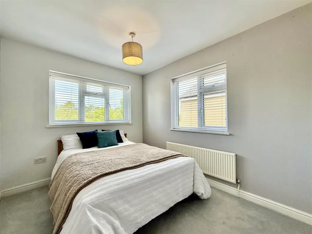 Turnpike Road, Blunsdon, photo 11
