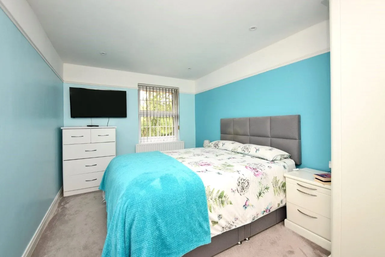 The Green, Burgh Heath, Tadworth, Surrey, KT20, photo 11