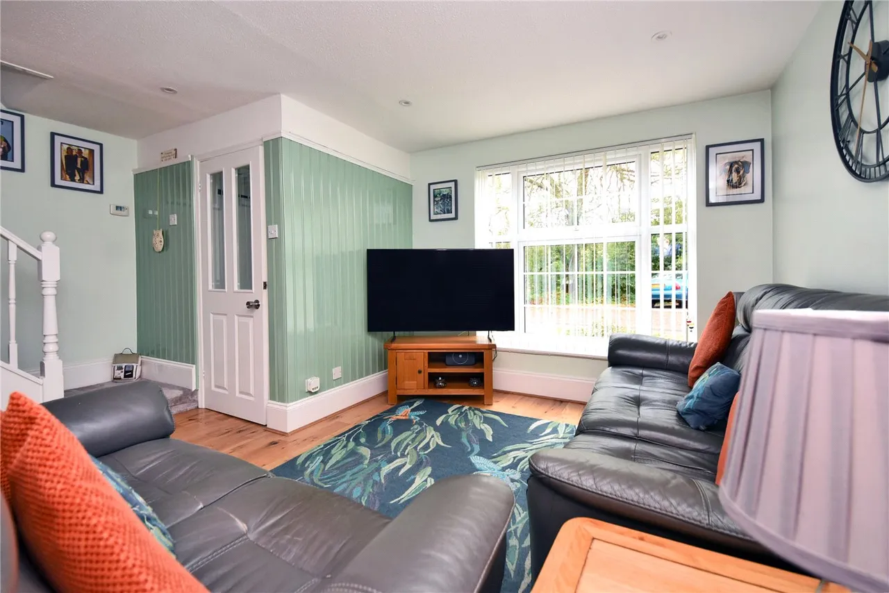 The Green, Burgh Heath, Tadworth, Surrey, KT20, photo 9