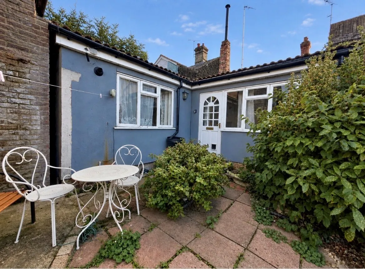 1 bed house for sale, Debden Road, Saffron Walden, CB11