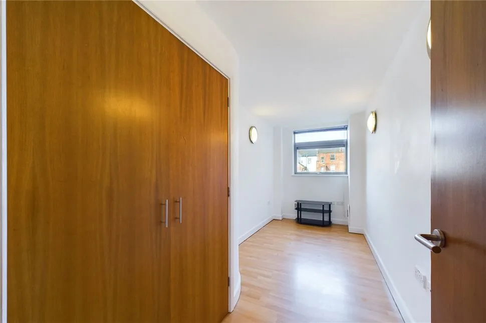 Hazelwood Road, Northampton, NN1, photo 11