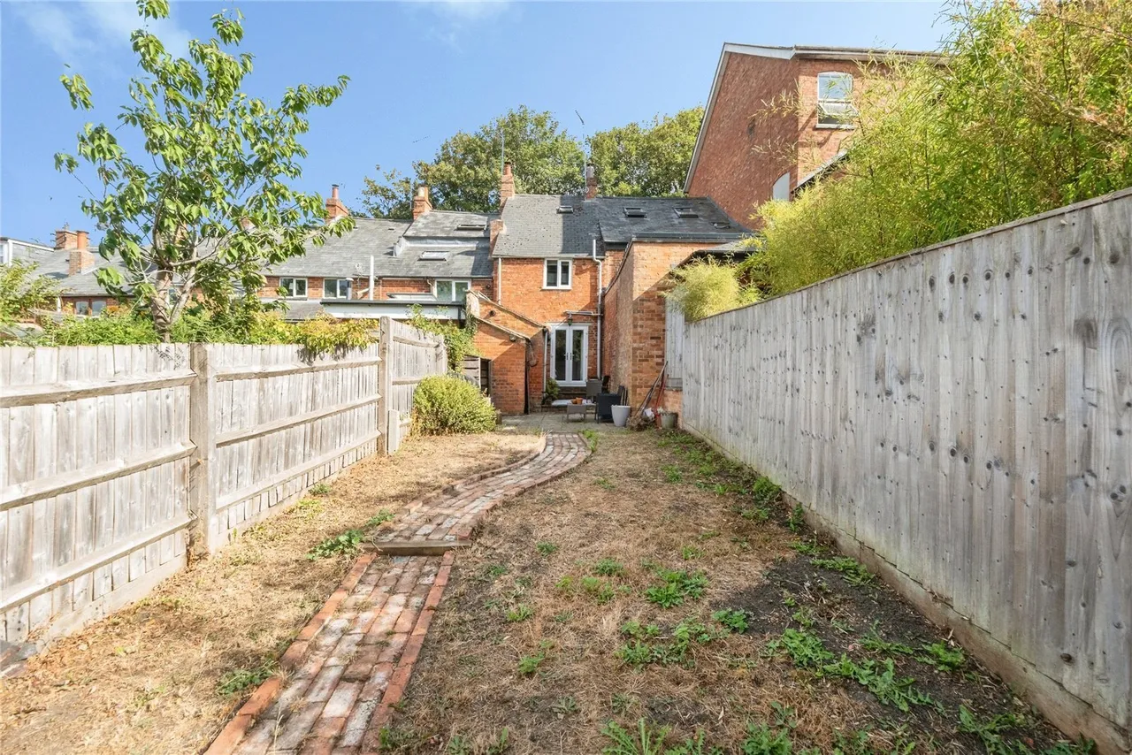 Broughton Road, BANBURY, Oxfordshire, OX16, photo 2