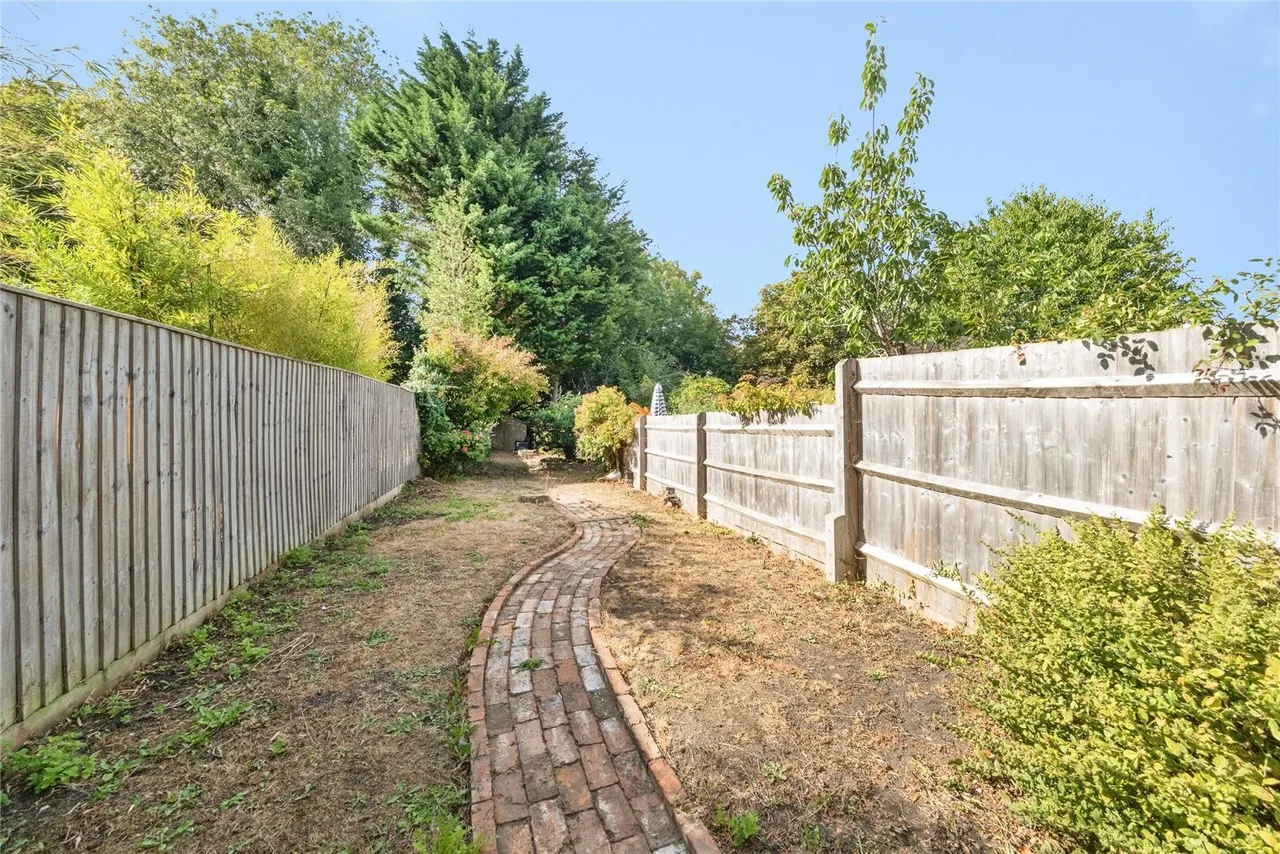 Broughton Road, BANBURY, Oxfordshire, OX16, photo 14