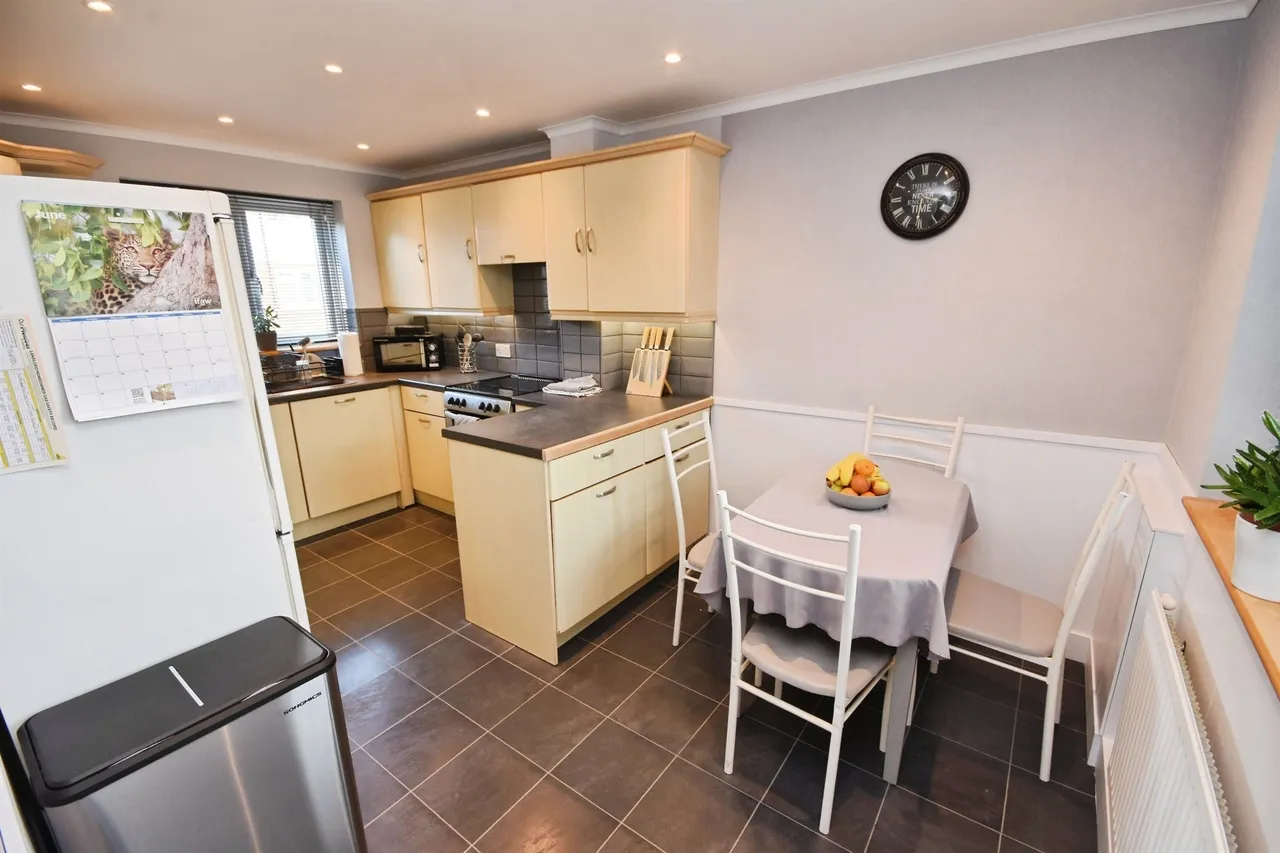 Frating Court, Braintree, photo 6