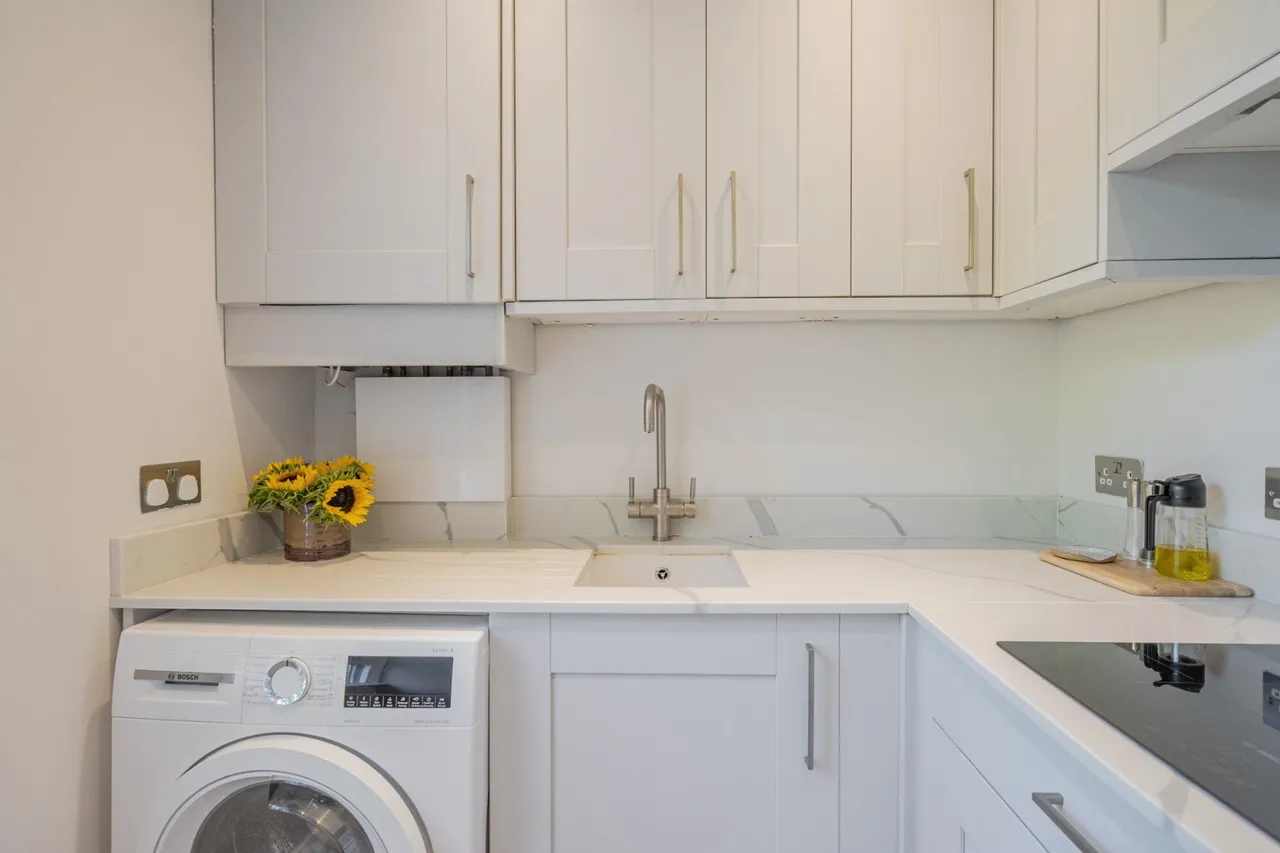 Lordship Lane, SE22, photo 14