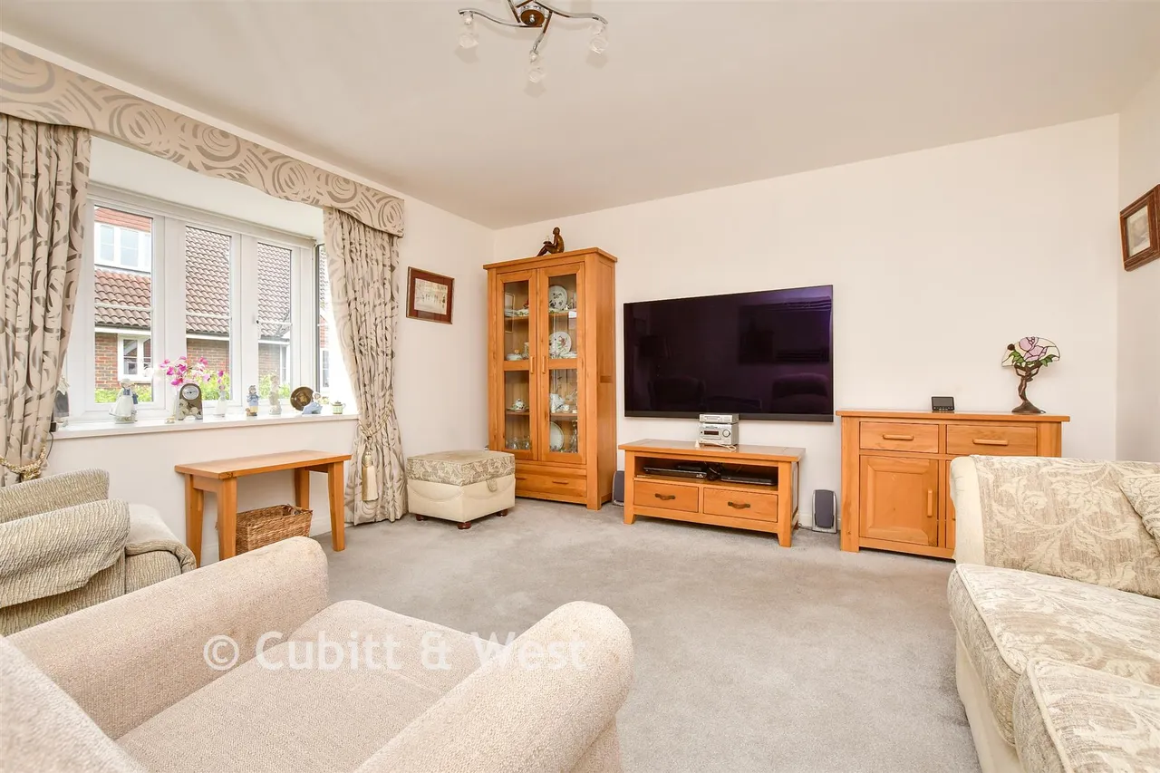 High Street, Banstead, SM7, photo 4