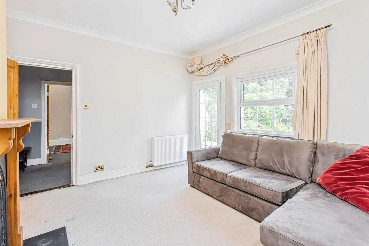Junction Road, Burgess Hill, RH15, photo 3