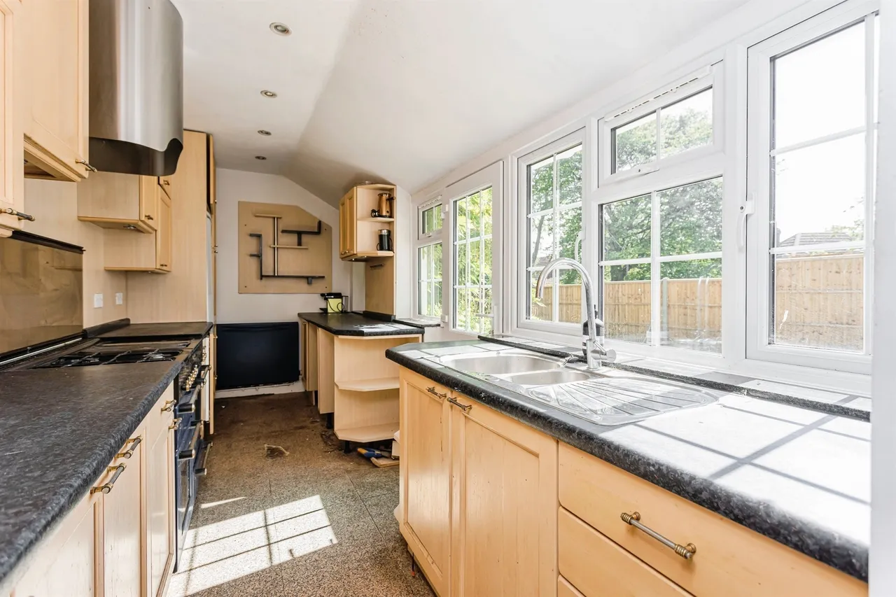Junction Road, Burgess Hill, RH15, photo 4