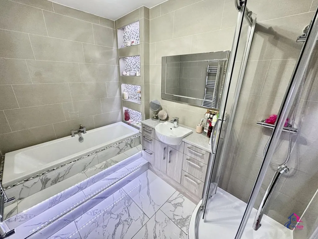 Manthorpe Road, Grantham, NG31, photo 13