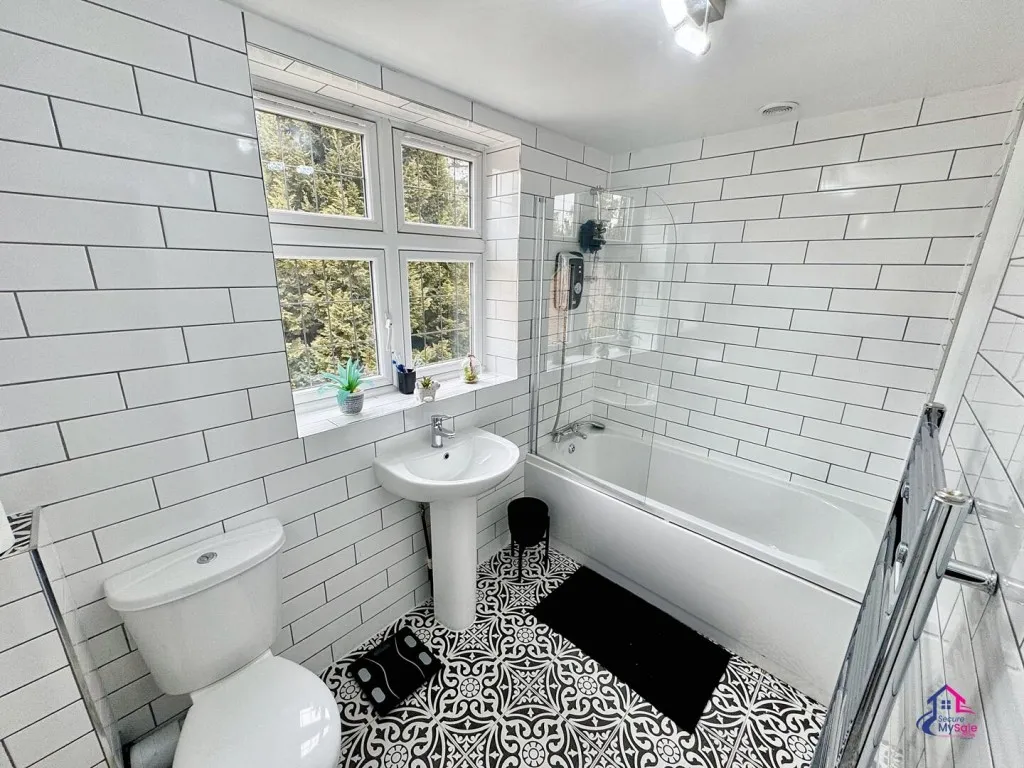 Manthorpe Road, Grantham, NG31, photo 14