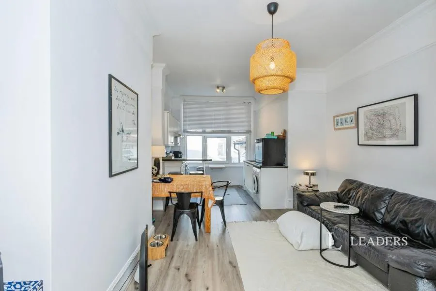 Alhambra Road, Southsea, PO4, photo 17