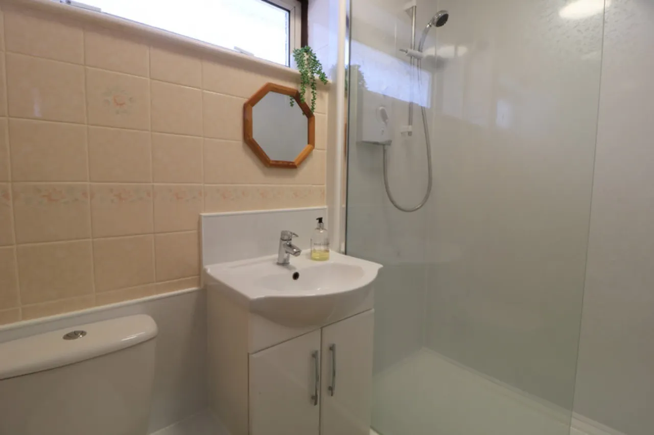 Whitehouse Drive, Long Stratton, photo 13