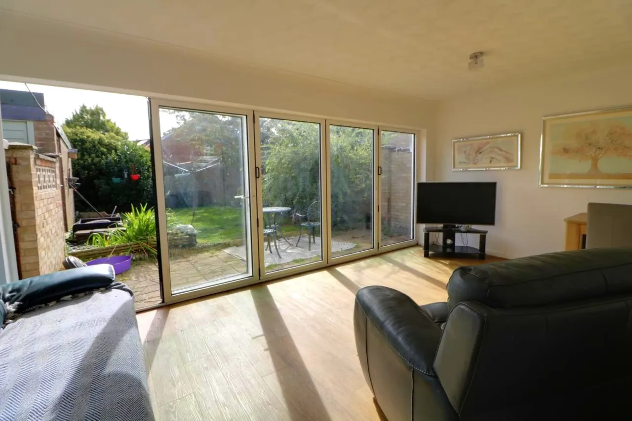 Whitehouse Drive, Long Stratton, photo 9