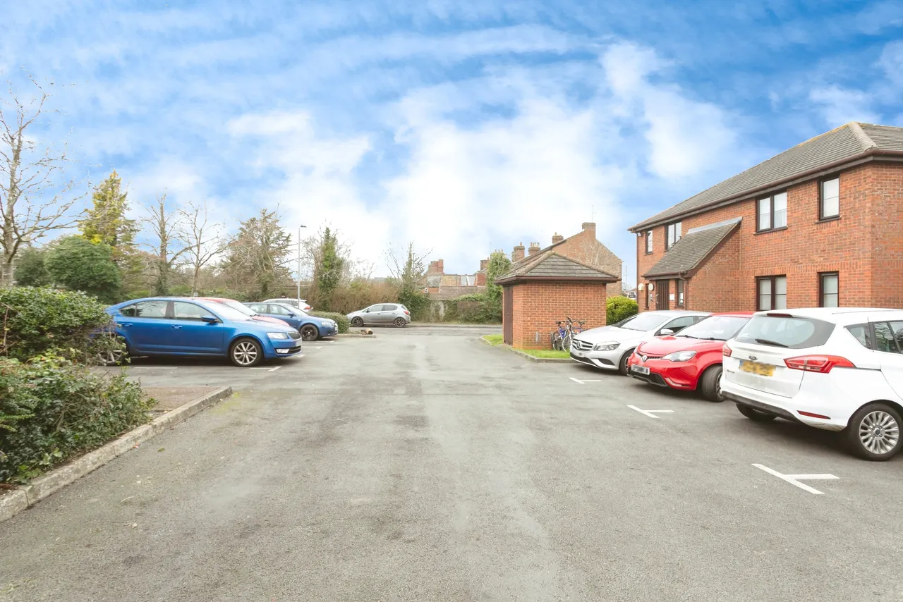Cranbrook, Woburn Sands, MK17, photo 13