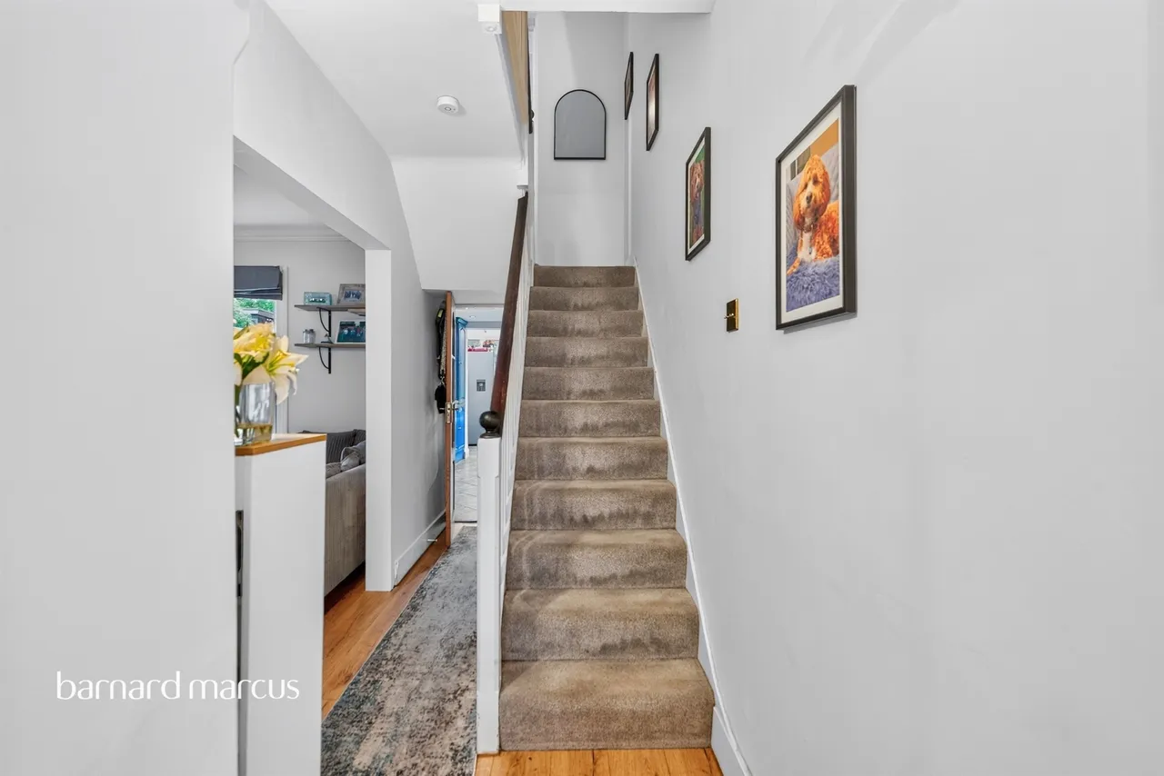 Ladbroke Road, Redhill, RH1, photo 9