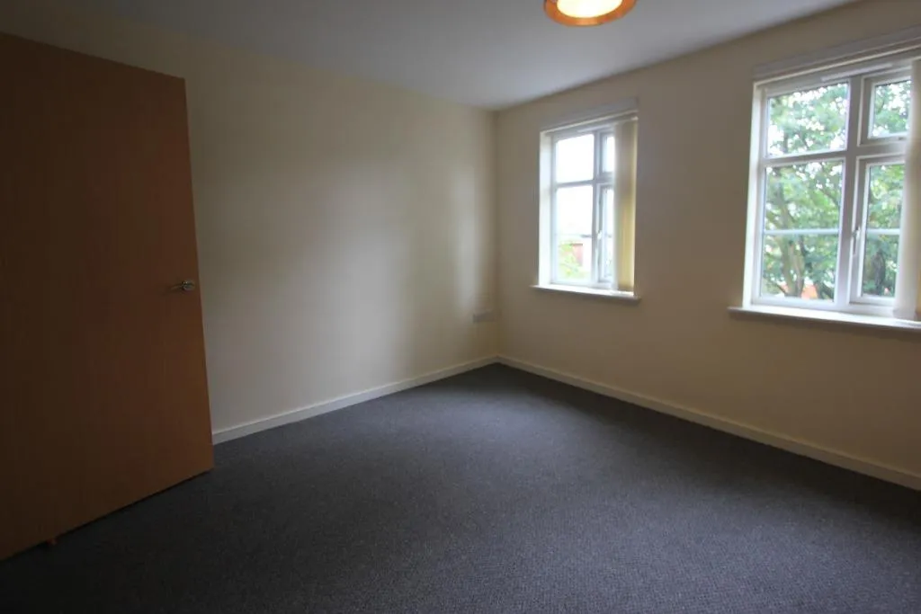 Hardy Close, Dukinfield, SK16, photo 6