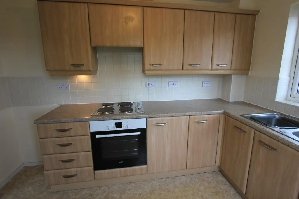 Hardy Close, Dukinfield, SK16, photo 2
