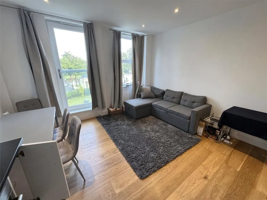 Upper Charles Street, Camberley, GU15, photo 3
