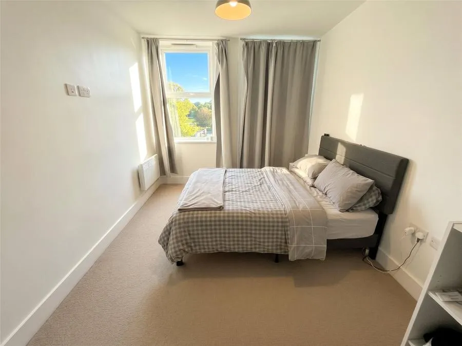 Upper Charles Street, Camberley, GU15, photo 10