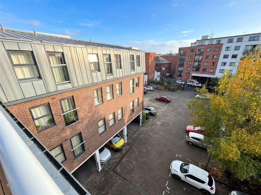 Upper Charles Street, Camberley, GU15, photo 7