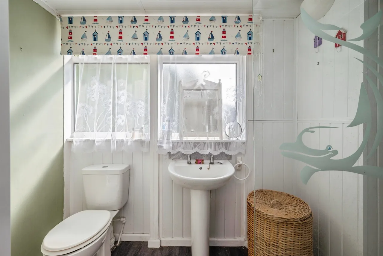 Cross Lane, Eccles-On-Sea, Norwich, photo 12