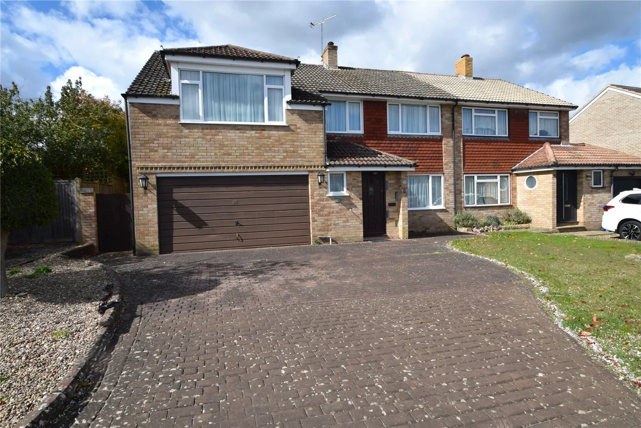 Aylesham Way, Yateley, Hampshire, GU46 6NS, photo 18