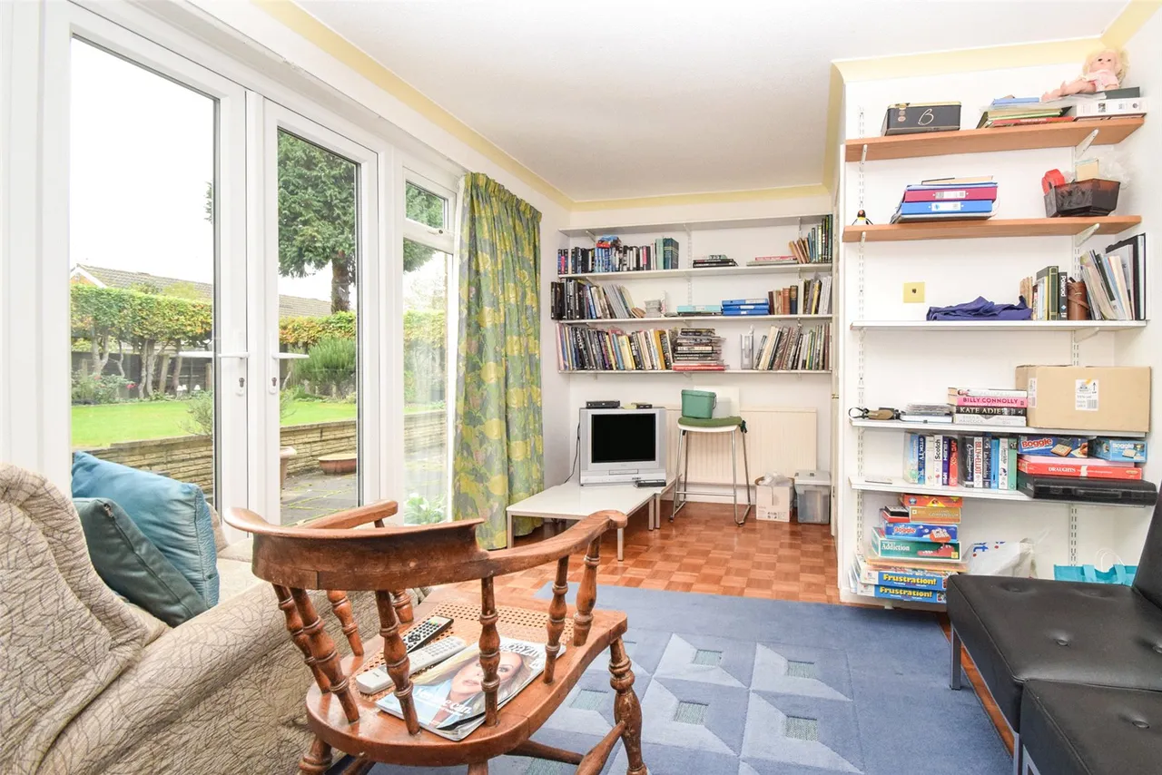 Aylesham Way, Yateley, Hampshire, GU46 6NS, photo 14