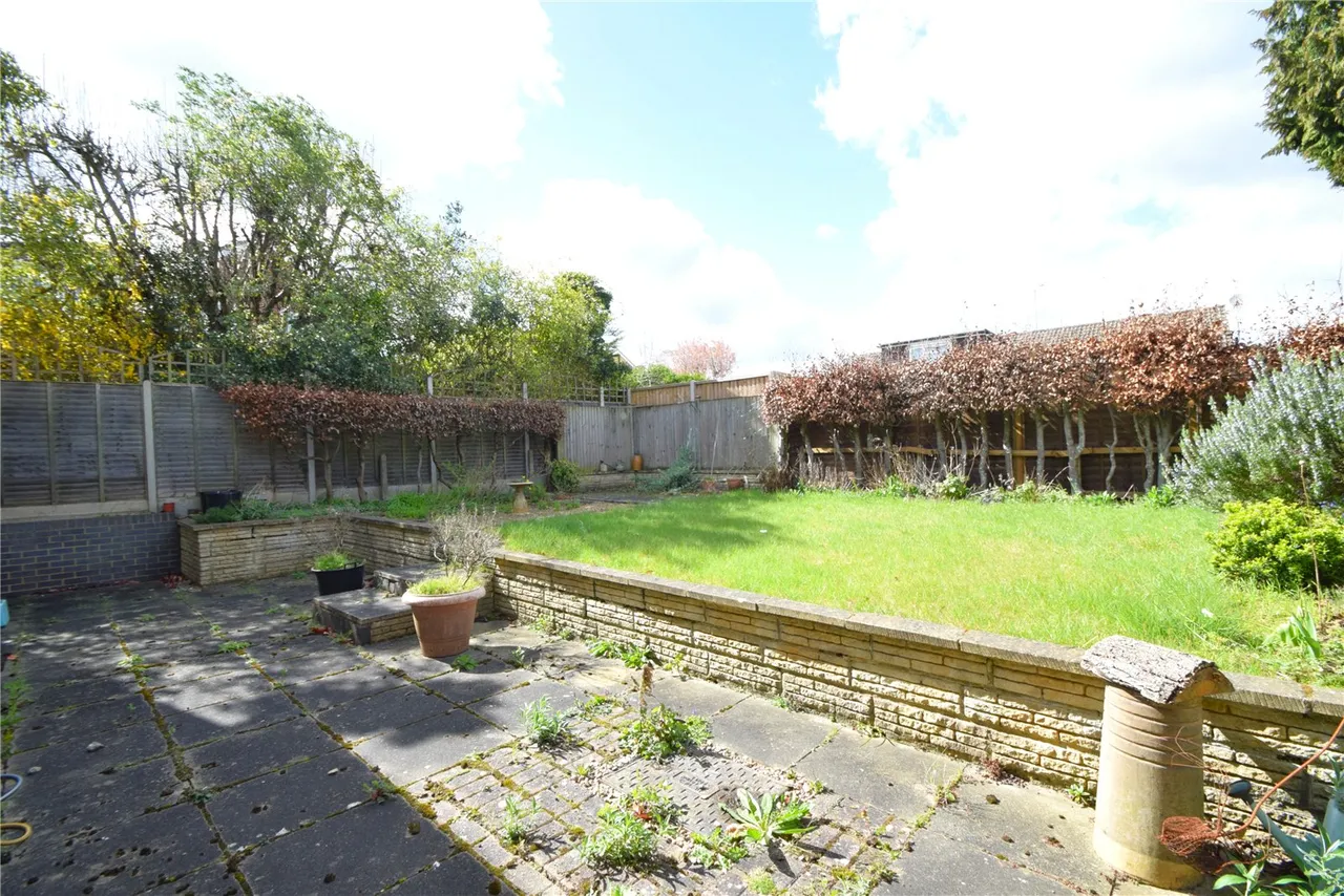 Aylesham Way, Yateley, Hampshire, GU46 6NS, photo 17