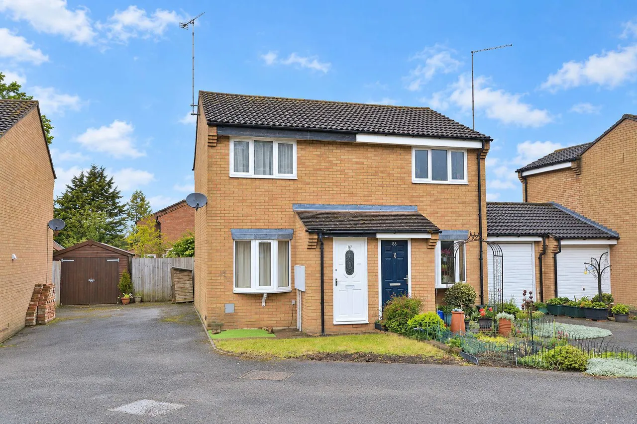 2 bed house to rent, Hamsterly Park, Northampton, NN3