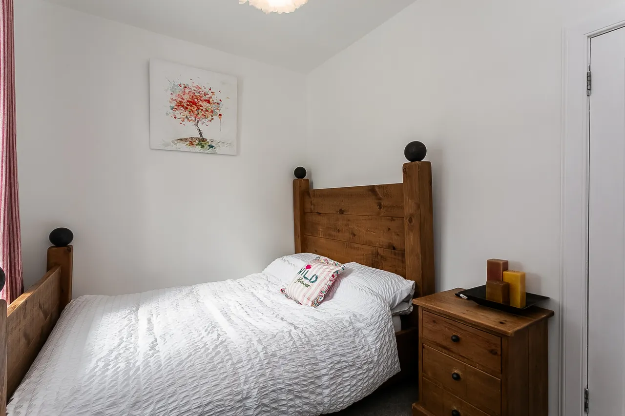 Moredun Park Gardens, Moredun, EH17, photo 14