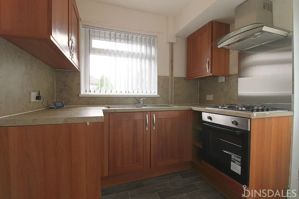 Brantwood Avenue, Bradford BD9 6QE, photo 2