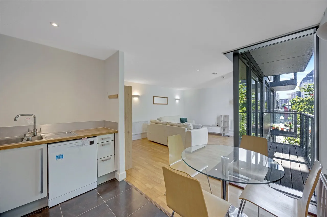 Blackwall Way, London, E14, photo 7