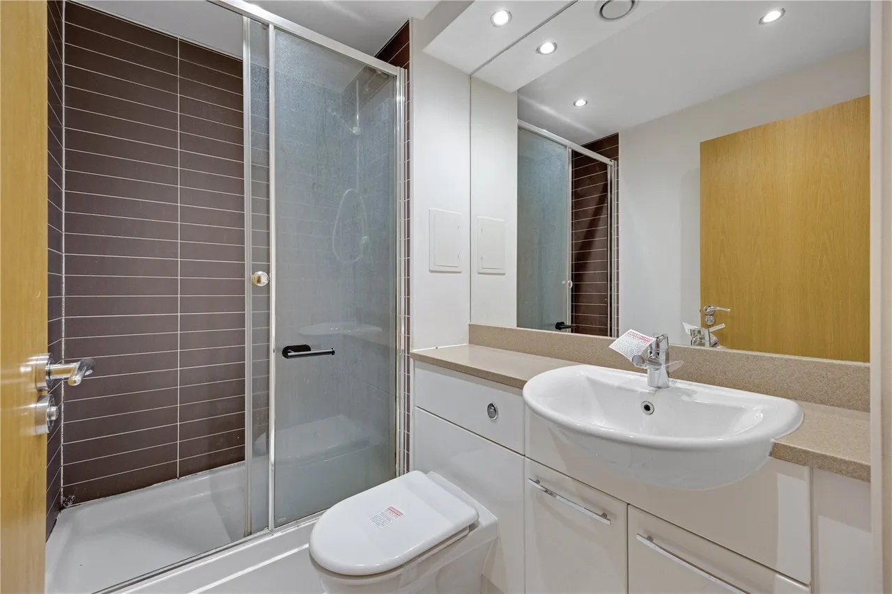 Blackwall Way, London, E14, photo 6